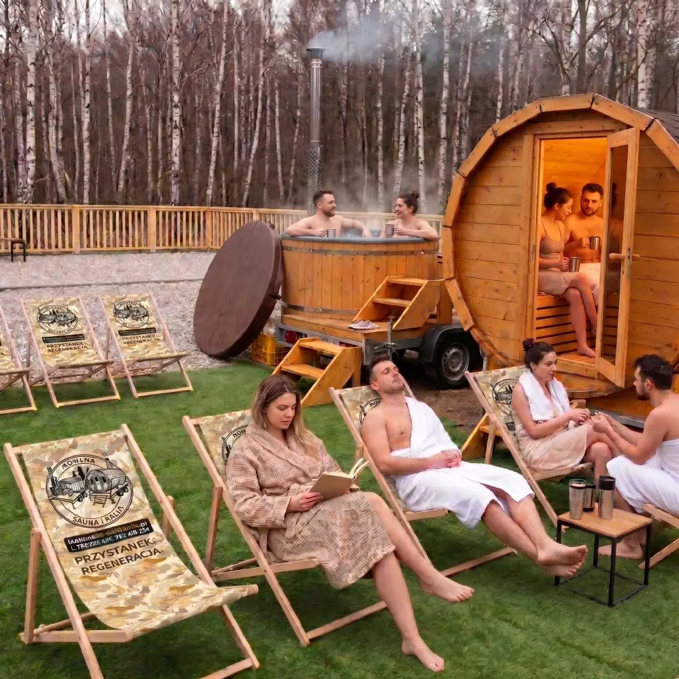 Mobilna sauna i balia — atrakcja Camp Formoza